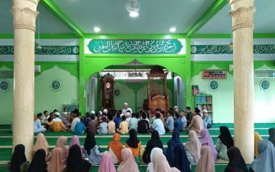 MIS MAS'UDI KOTA PONTIANAK GELAR PESANTREN KILAT, PERKUAT IMAN DAN KARAKTER SISWA